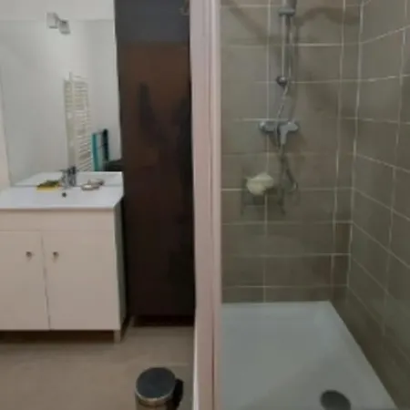 Design Apt With Balcony Near The * كابورغ